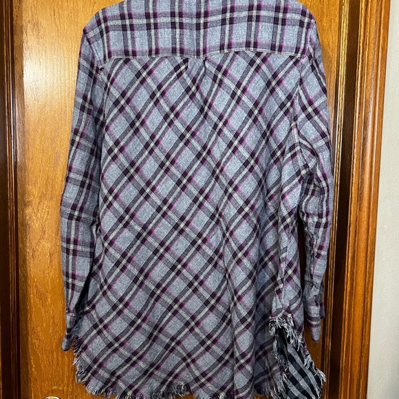 Cabi Highland Flannel, Style 3946, XL - Picture 3 of 6